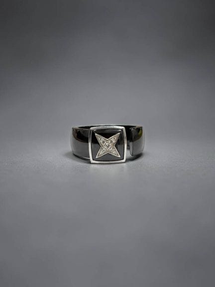 MAUBOUSSIN
Anello della collezione "étoile divine"