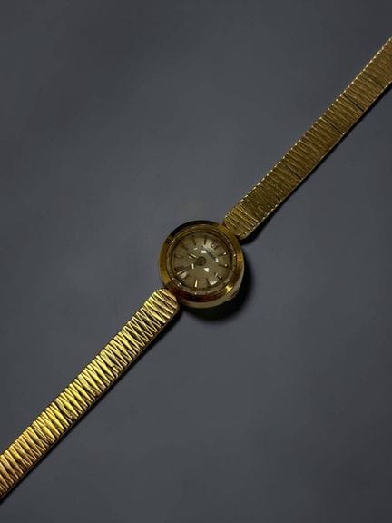 JAEGER-LECOULTRE
Reloj de pulsera de oro amarillo 