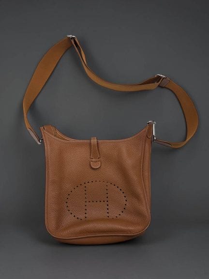 HERMÈS
Borsa a tracolla modello Evelyne III in pel