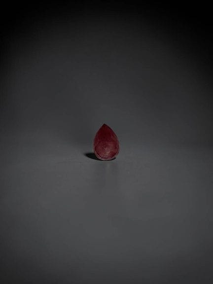 Ruby, briolette, 6.8 × 4.9 mm, approximately 1.55 