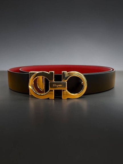 Salvatore FERRAGAMO
5-hole belt in two-tone red an