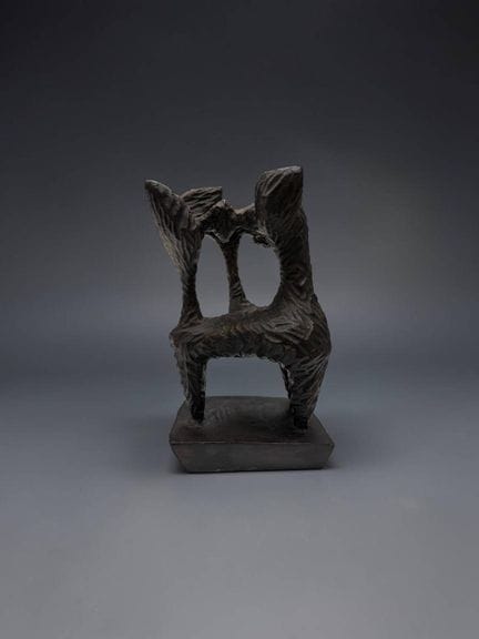 奥古斯丁·卡德纳斯（1927-2001）
《家庭》
带棕色釉色的青铜试铸件
底座上标有“E.A.”字