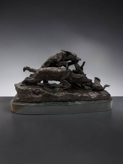 据皮埃尔-朱尔·梅内（Pierre-Jules MÊNE）作品
《猎鸭》
棕色古铜色调青铜群像
现代