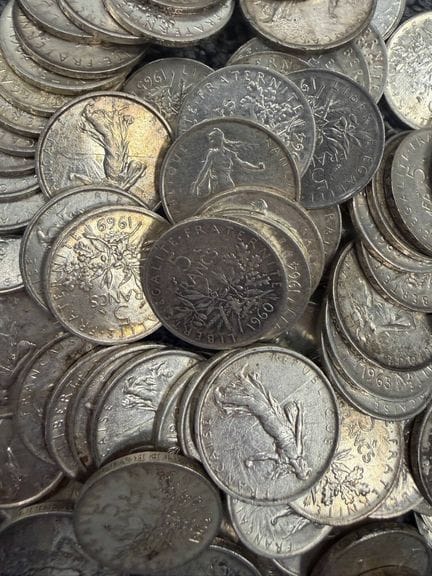 Set of silver coins, consisting of:

- 97 5-franc 