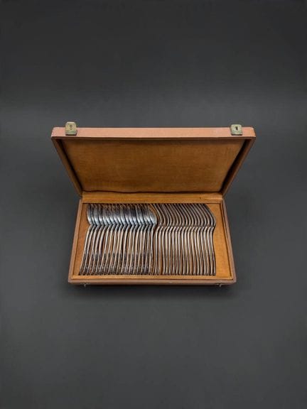 BOULLENGER
Juego de cubiertos de plata (950/1000) 