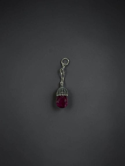 VAN CLEEF &amp; ARPELS (montatura)
Ciondolo in pla