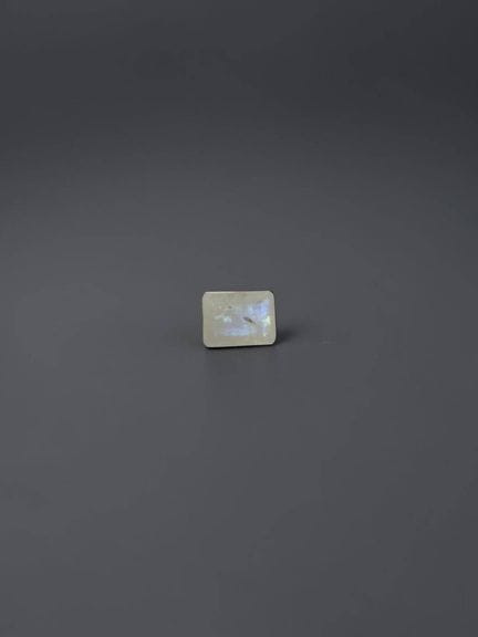 Moonstone (PRC) 8 × 6 mm, approximately 1.42 carat