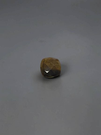 Faceted tiger's eye, cushion cut, 10.3 mm, approxi