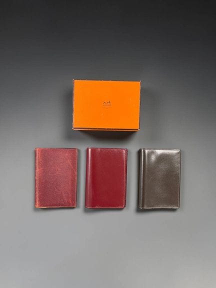 HERMÈS
Set composto da:
- 1 copertina per agenda i