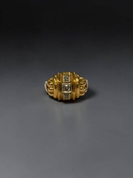 18K rose and white gold ring (750/1000) featuring 
