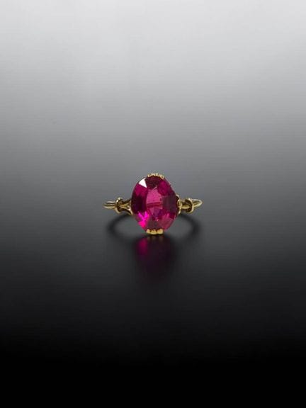Young girl's ring in 18K (750/1000) yellow gold se