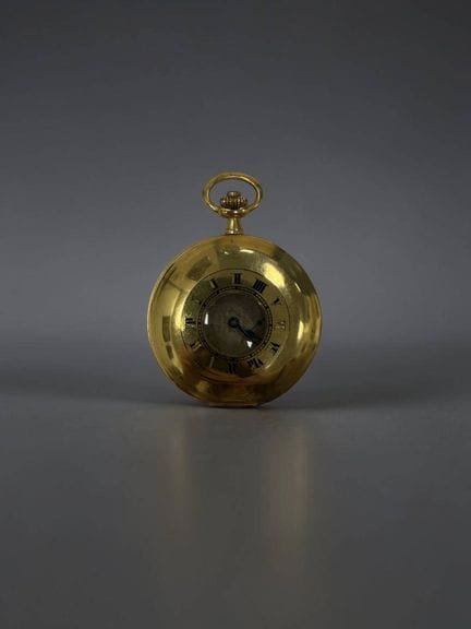 S. SMITH &amp; SON
18K yellow gold (750/1000) pock