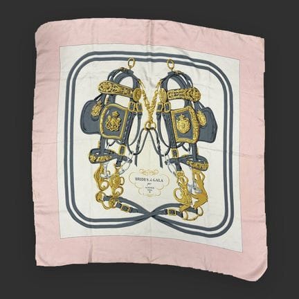 HERMÈS Paris
"Brides de gala" silk scarf
86 x 86 c