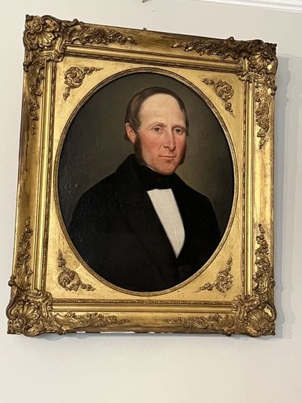 École FRANCAISE vers 1830
Portrait d'homme aux fav