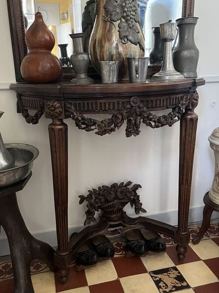 CONSOLE en bois naturel d'époque Louis XVI à décor