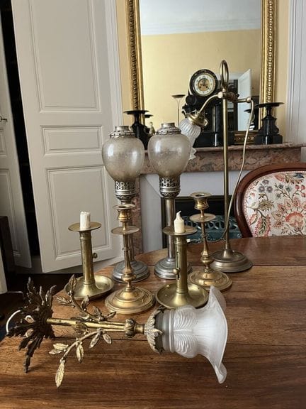 Set aus Leuchten, bestehend aus Metallkerzenhalter