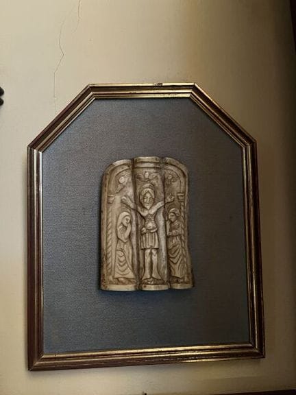 FRIEDENSKUSS aus Knochen, im Stil der Hochrenaissa