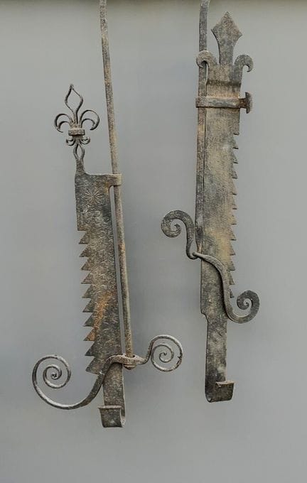 [Art populaire]. ENSEMBLE de DEUX CREMAILLERES de 