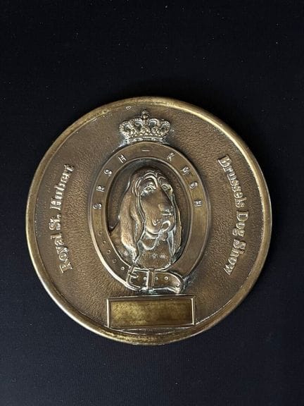 ROYAL ST HUBERT
Grand médaillon en bronze à décor 