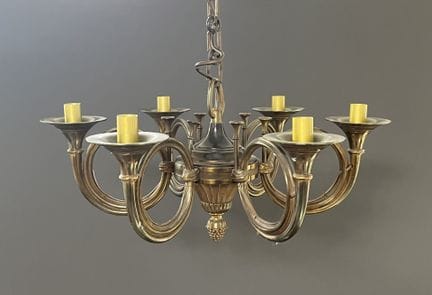 LUSTRE en bronze doré à six bras de lumière à déco