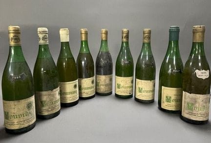 [Vouvray]. LOT de 14 bouteilles de vins :
-Vouvray