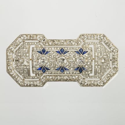 Art Deco brooch in the shape of a plaque, crafted 