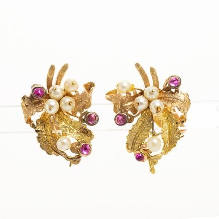 Pair of 18K yellow gold clip-on earrings sculpted 
