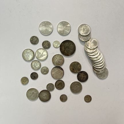 Trentasette monete d’argento. ITALIA: tre da 500 l