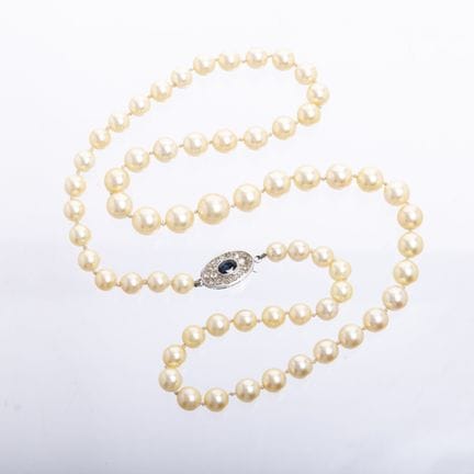 Collana composta da un filo di perle coltivate di 
