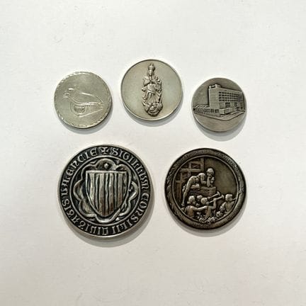 Lotto di cinque medaglie in argento. Medaglia del 