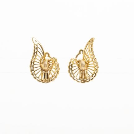 Pair of 18K yellow gold clip-on earrings. 30 x 20 