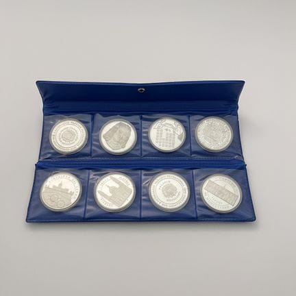 Set di otto medaglie uruguaiane in argento 925, co