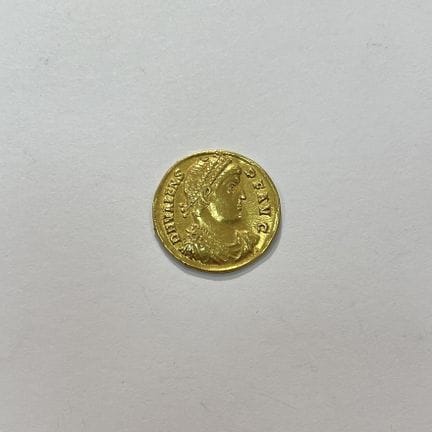 Moneta romana d'oro del valore di un solido (“soli