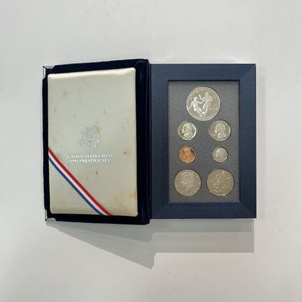 Set di sette monete “proof”, una d’argento e sei d