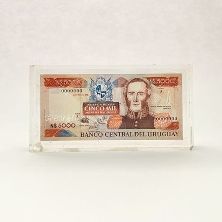 Banconota uruguaiana "SPECIMEN" fustellata, da 5.0