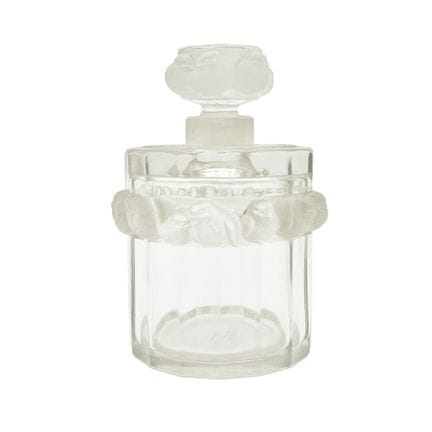 Deux flacons français en verre Lalique, présentant