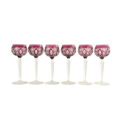 Lot de six verres en cristal de Bohême taillé et f