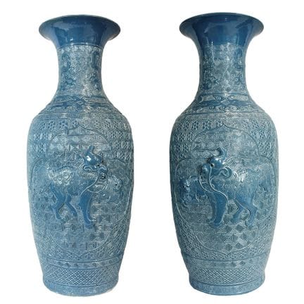 Paire de vases chinois en porcelaine bleu ciel, dé