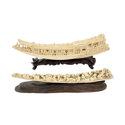 Paire de sculptures asiatiques en ivoire sculpté. 