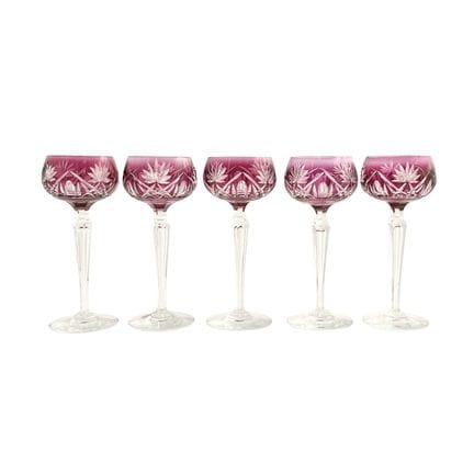 Lot de cinq verres en cristal de Bohême taillé et 