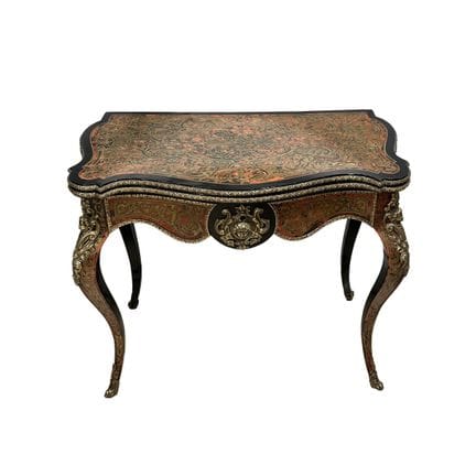 Table de jeu de style Napoléon III d’inspiration «