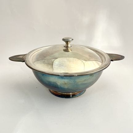Soupière en Métal argenté Christofle. Hauteur avec