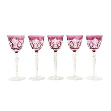 Lot de cinq verres en cristal de Bohême taillé et 