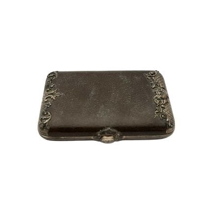 Tabatière de poche en argent recouverte de cuir, o