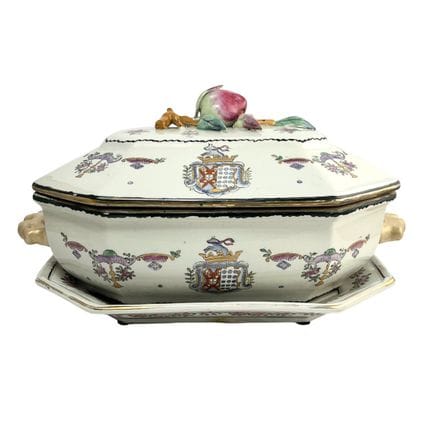 Soupière chinoise, période République, style Compa