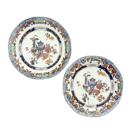 Paire d'assiettes chinoises en porcelaine « Compañ