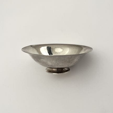 Saucière ou petit plat danois sur pied, en argent 