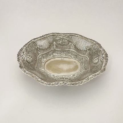 Centre de table en argent 800 ajouré et ciselé « a