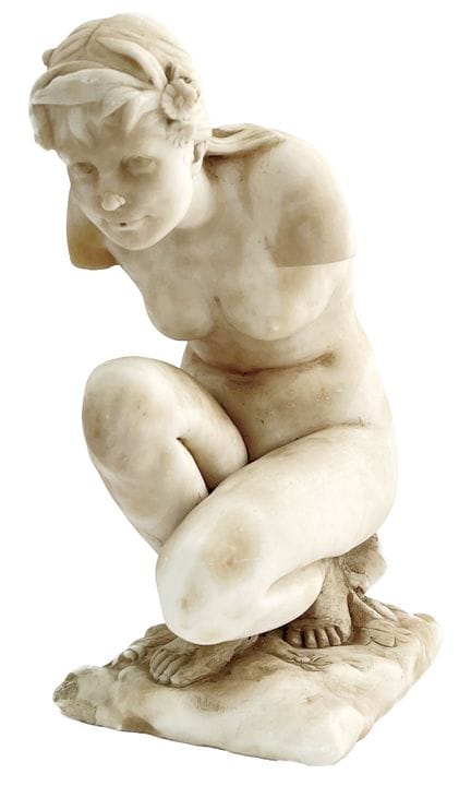 Sculpture en marbre taillé. « Dame ». 43 x 30 x 19
