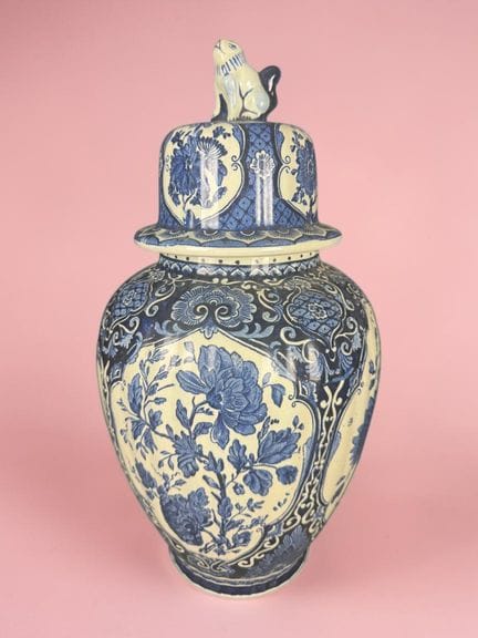 BOCH Belgium, according to DELFTS
Glazed earthenwa